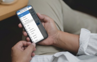 Már a MÁV-appból is megvásárolhatók a Volánbusz-jegyek