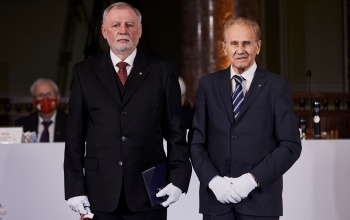 Máriás Antal Emlékéremmel tüntették ki prof. Sütő Zoltánt, a Kaposvári Campus oktatóját