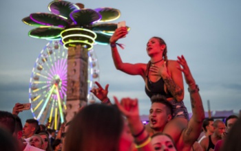 Sokan nem tartják jó ötletnek a nagy fesztiválok szervezését közvetlenül a feloldások után