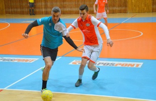 Elrajtolt a B csoport is