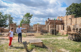 Hamarosan teljesen megújulnak a Szentjakabi Bencés Apátság romjai