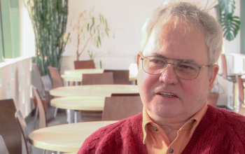Nobel-díjas az istálló falán