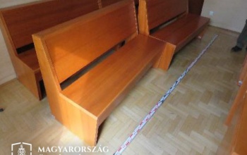 Verekedés a tárgyalóteremben