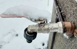 Itt az ideje téliesíteni a vízvezetékeket és a vízmérőket