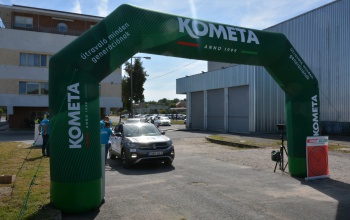 Rallysok vették be a KOMETA udvarát