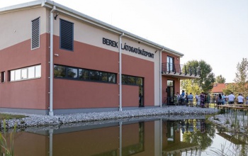 Átadták a Berek Látogatóközpontot Buzsákon