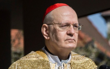 Erdő Péter: Jézus békét teremt Isten és az emberiség között
