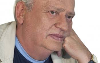 Elhunyt Rajhona Ádám színművész