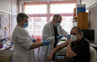 Szlávik János: talán nyárra visszatérhetünk a régi életünkhöz