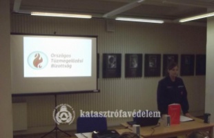 Baj esetén hívd a tűzoltókat!