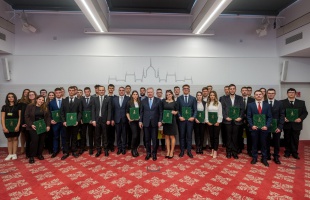 A Magyarok Kenyere programban 37 fiatal agrárszakembert díjaztak