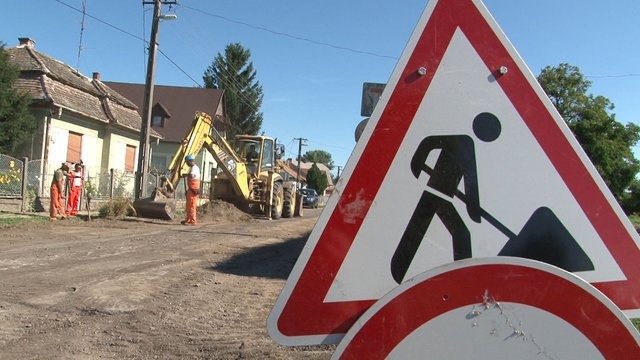 Új burkolatot kap a Derkovits utca