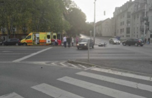 Motorost gázoltak a Berzsenyi utcában