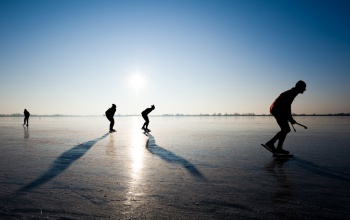 Hivatalos: lehet korizni a Balatonon