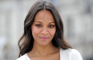 Zoe Saldana az első 2 milliárdos sztár