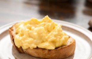 Madarat tolláról, embert tojásáról