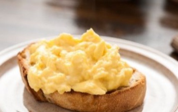 Madarat tolláról, embert tojásáról