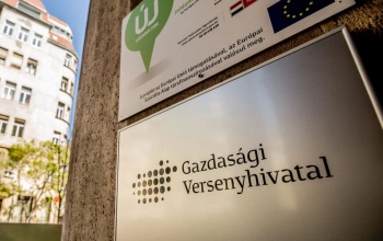 Több mint egymilliárdot kell kifizessen az About You Magyarországon