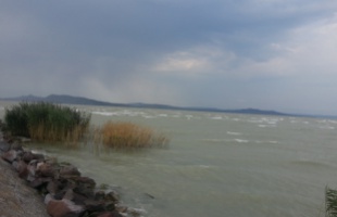Vihar a Balatonon
