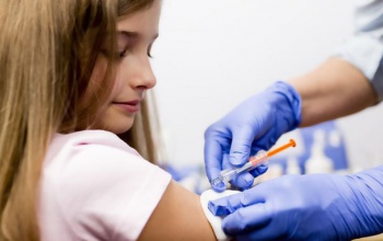 Fontos dátum! Hétfőig kérhetik a szülők az ingyenes HPV elleni védőoltást