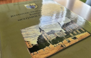 Kaposvár múltjának kézzelfogható lenyomata egy különleges albumban