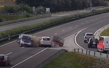 Ezért ne forduljunk meg, ha eltévesztjük a felhajtót - videóval