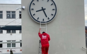 Megjavították a közlekedési központ óráját