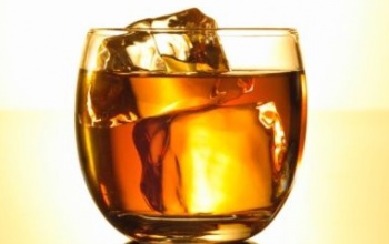 Az alkoholfogyasztás szívritmuszavart okozhat