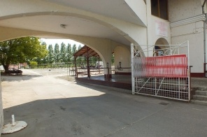 Térkővel okozott súlyos sérülést vitapartnerének egy férfi