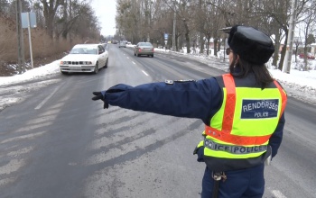 Akcióban a rendőrökkel: 100-ből 5 szabálysértőt fogtak