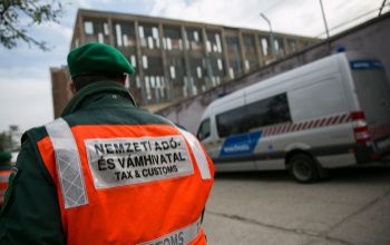 Egyre több áldozata van az adóhatóság nehézfegyverének