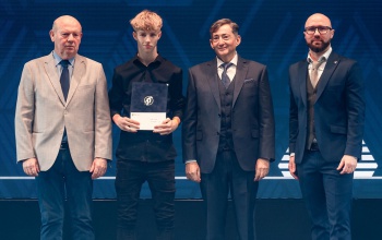 Kaposvári sportoló lett a Puskás Akadémia év góllövője, Mészáros Lőrinc is gratulált neki