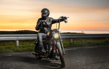 Biztonság és kényelem csúcsminőségű motoros felszerelések által