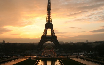 Szélkerekekkel szerelték fel az Eiffel-tornyot