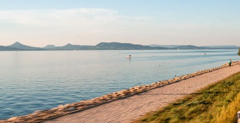 Utószezoni menetrend szerint közlekednek a vonatok a Balatonra