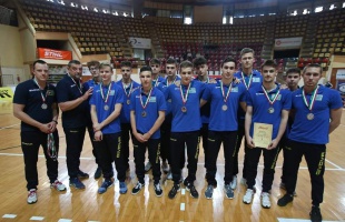 Ezüstérmes a RÖAK-Fino U19-es csapata
