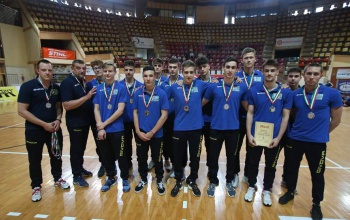 Ezüstérmes a RÖAK-Fino U19-es csapata