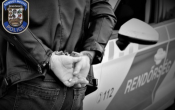 Megpróbált elmenekülni a rendőrök elől a fiatal sofőr