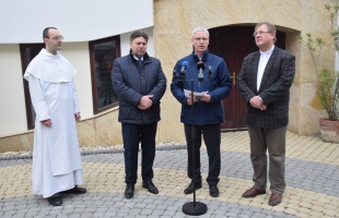 Több mint egymilliárd forintot kaptak a kaposvári egyházak