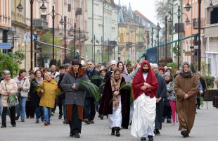 Virágvasárnapi ünnepi felvonulás Kaposváron