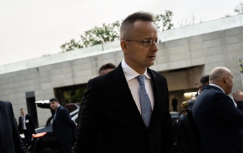 El kell kerülni, hogy államok közötti háborúvá szélesedjen az izraeli konfliktus