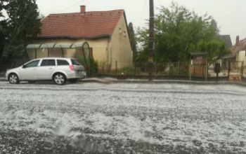Brutális jégeső verte el Nagyberkit és Mosdóst - VIDEÓ