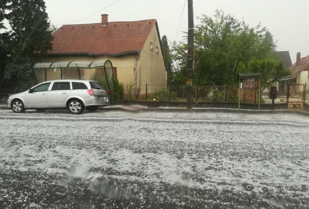 Brutális jégeső verte el Nagyberkit és Mosdóst - VIDEÓ