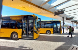 Új egyenruhákat kapnak a Volánbusz munkatársai
