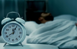 Túl sok vagy túl kevés alvás? Mindkettő növeli a halálozás és a stroke kockázatát