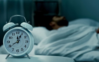 Túl sok vagy túl kevés alvás? Mindkettő növeli a halálozás és a stroke kockázatát