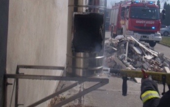 Pörkölés közben meggyulladt a kávé egy Cseri úti üzemben