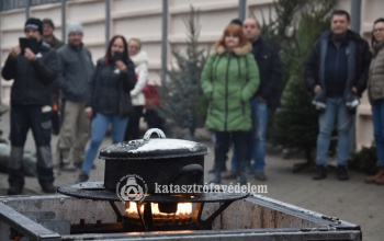 Tűzoltók hívták fel a figyelmet arra, hogy mire figyeljünk, hogy ne keletkezzen tűz otthon karácsony idején