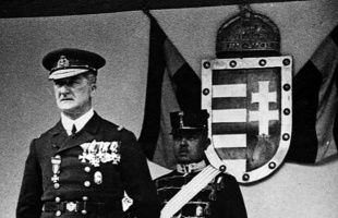 105 éve Kaposvárra látogatott a kormányzó