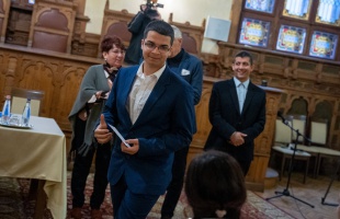 Idén is támogatja a város a roma fiatalokat – 30 gyermek kapott ösztöndíjat